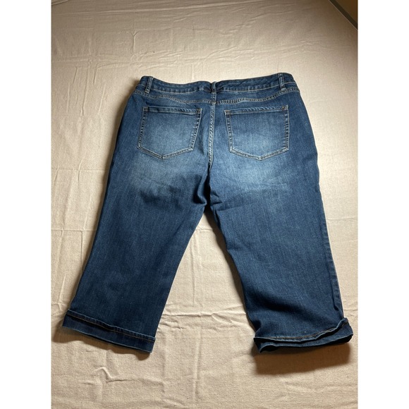 Venezia Exclusively From Lane Bryant Womens Denim Capri Jeans Size 18 Blue Wash - Picture 2 of 6